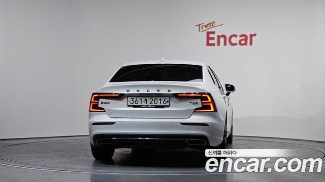 Volvo S60 3세대 T5 Inscription, 2020 4