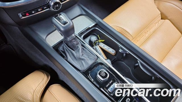 Volvo S60 3세대 T5 Inscription, 2020 9