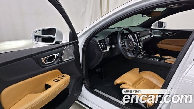 Volvo S60 3세대 T5 Inscription, 2020 10