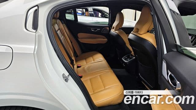 Volvo S60 3세대 T5 Inscription, 2020 12