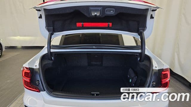 Volvo S60 3세대 T5 Inscription, 2020 20