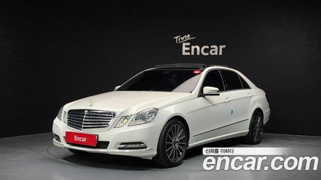 Mercedes-Benz E-класс W212 E300 Elegance, 2012 1