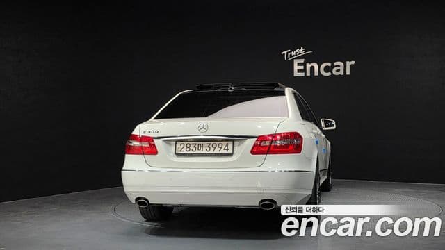 Mercedes-Benz E-класс W212 E300 Elegance, 2012 4