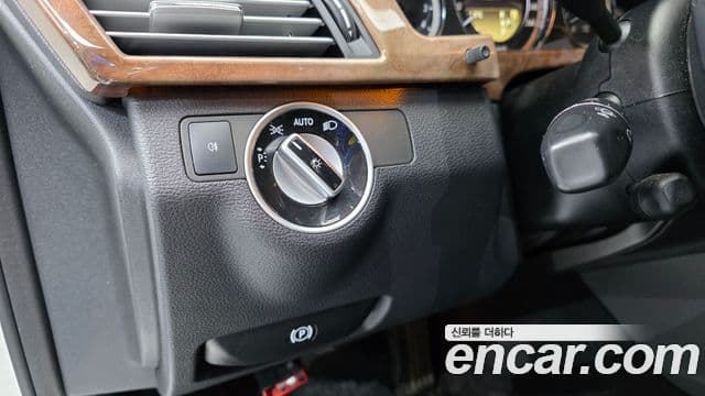 Mercedes-Benz E-класс W212 E300 Elegance, 2012 14