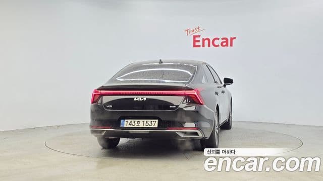 Kia K8 гибрид Signature, 2022 4