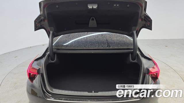 Kia K8 гибрид Signature, 2022 20