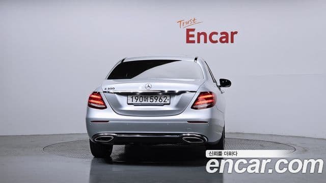 Mercedes-Benz E-класс W213 Avantgarde, 2019 4