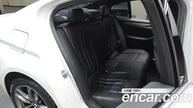 BMW 5시리즈 (G30) 520d M Sport, 2018 11