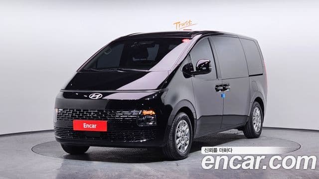 Hyundai Staria Modern, 2025 1