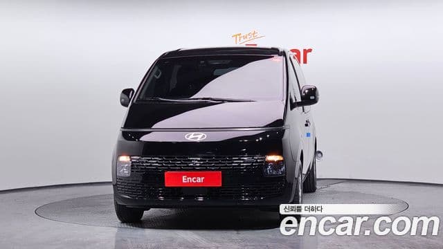 Hyundai Staria Modern, 2025 3