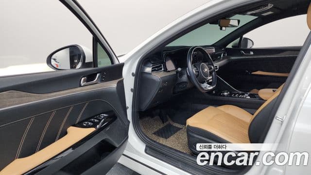 Kia K5 3세대 Signature, 2020 10