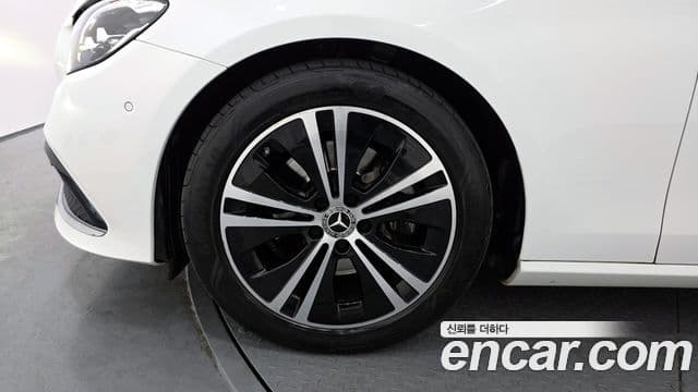 Mercedes-Benz E-класс W213 Avantgarde, 2021 все фото