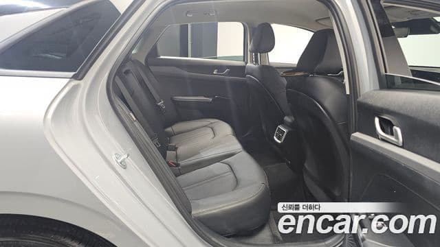 Kia The / новый New K5 3세대 Prestige, 2025 12