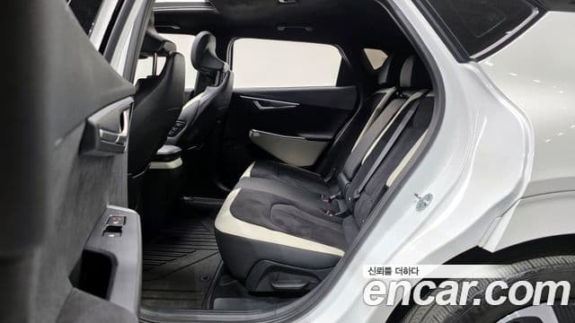 Kia EV6 GT Line, 2023 12