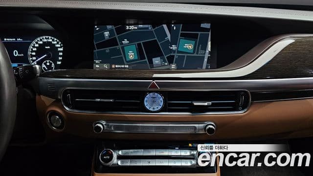 Genesis G90 Premium Luxury, 2019 16