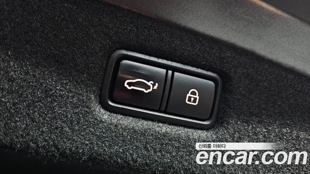 Genesis G90 Premium Luxury, 2019 17