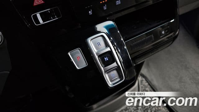 Hyundai Staria Inspiration, 2025 9