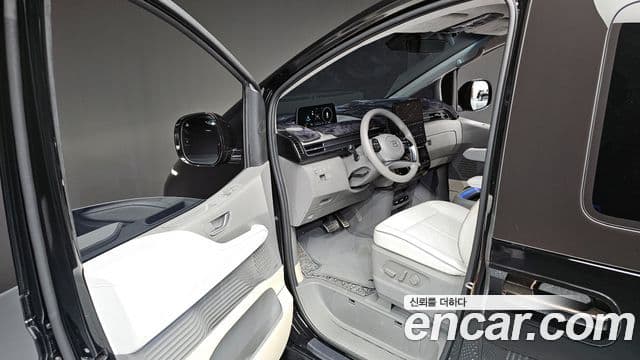 Hyundai Staria Inspiration, 2025 10