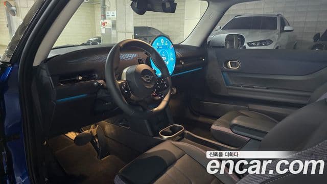 Mini Cooper C 4세대 Classic, 2025 11