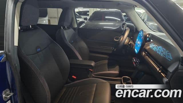 Mini Cooper C 4세대 Classic, 2025 13