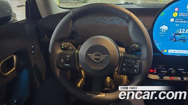 Mini Cooper C 4세대 Classic, 2025 14