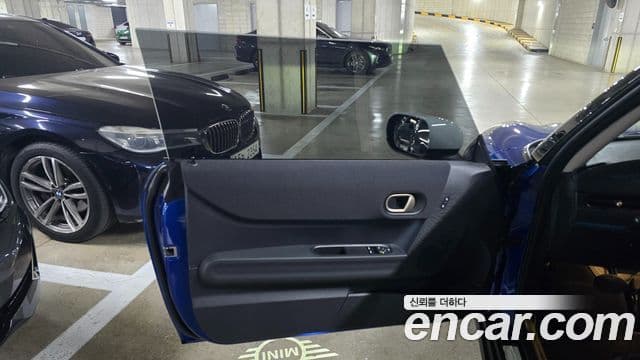 Mini Cooper C 4세대 Classic, 2025 16