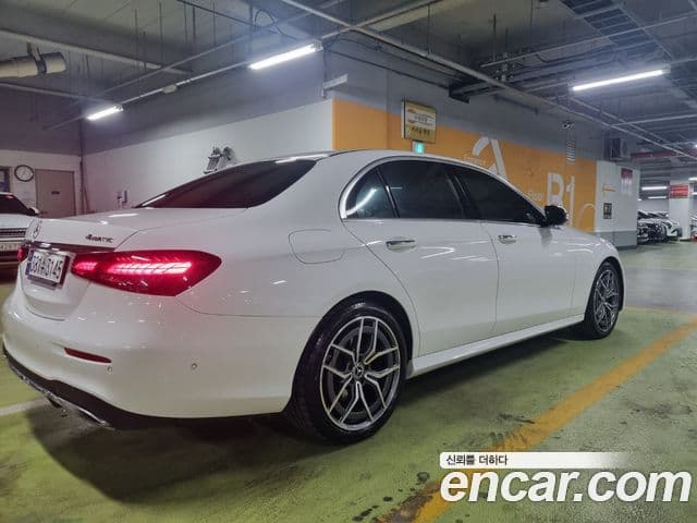 Mercedes-Benz E-класс W213 AMG Line, 2022 все фото