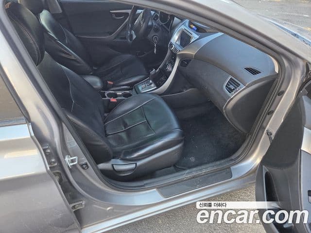 Hyundai Avante MD Luxury, 2013 13