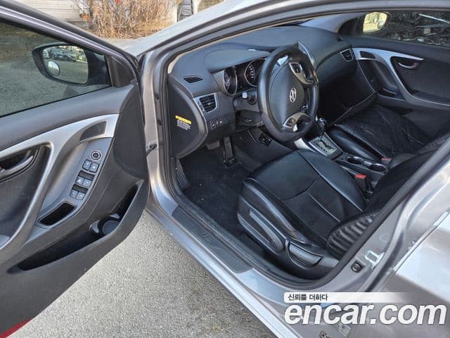 Hyundai Avante MD Luxury, 2013 15