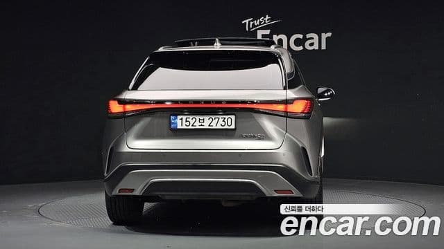 Lexus RX350h 5세대 Luxury, 2023 4