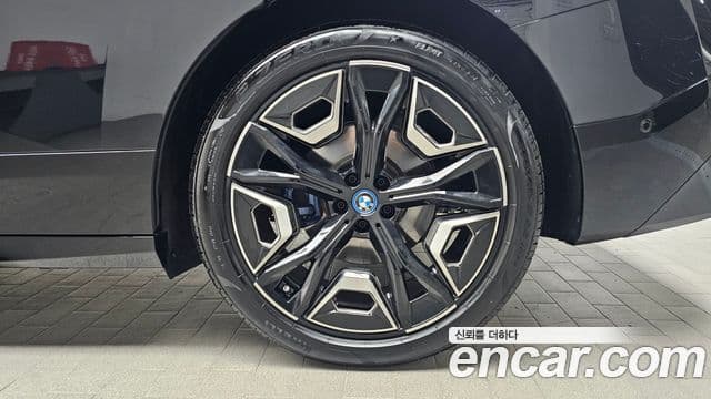 BMW iX xDrive50 Sport Plus, 2024 все фото
