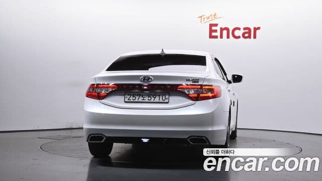 Hyundai Grandeur HG Modern, 2016 4