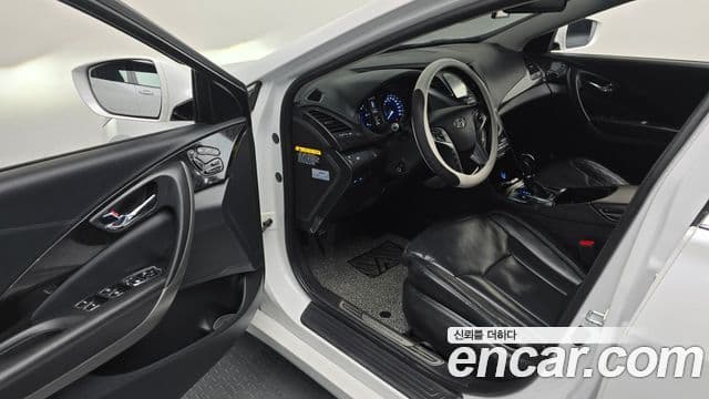 Hyundai Grandeur HG Modern, 2016 11