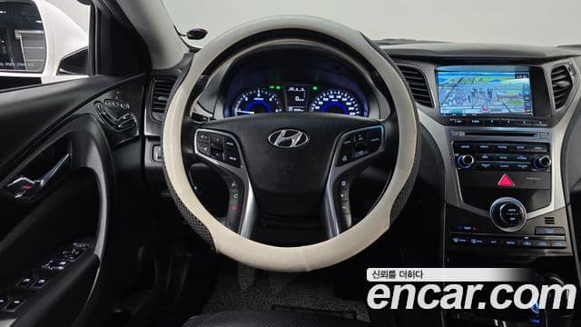 Hyundai Grandeur HG Modern, 2016 13