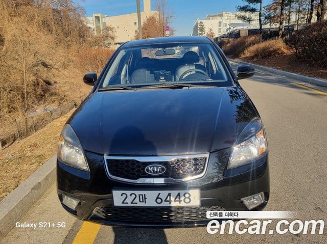 Kia Pride(новый кузов / новое поколение) 4DR 1.4 DOHC LX, 2010 1