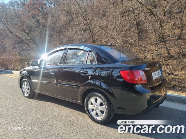 Kia Pride(новый кузов / новое поколение) 4DR 1.4 DOHC LX, 2010 4