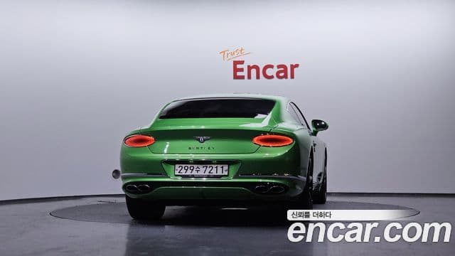 Bentley Continental GT 3세대 4.0 GT, 2022 4