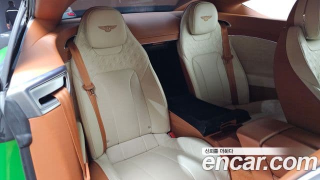 Bentley Continental GT 3세대 4.0 GT, 2022 12