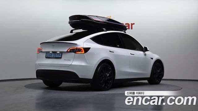 Tesla модель Y performance AWD, 2022 2