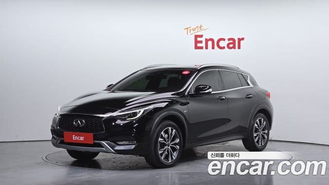 Infiniti QX30 2.0 Essential AWD, 2019 1