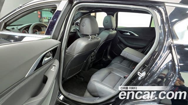 Infiniti QX30 2.0 Essential AWD, 2019 11