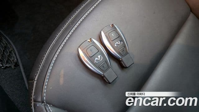 Infiniti QX30 2.0 Essential AWD, 2019 18