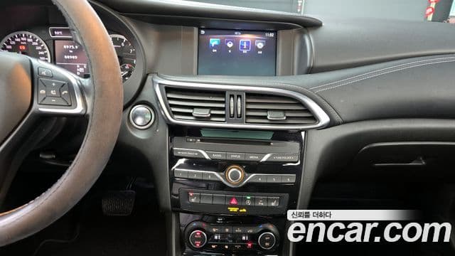 Infiniti QX30 2.0 Essential AWD, 2019 19