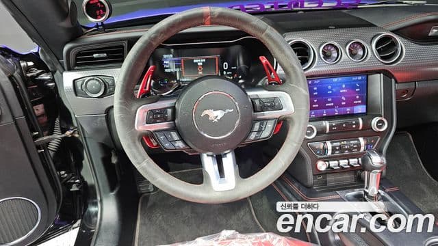 Ford Mustang GT кабриолет, 2020 13