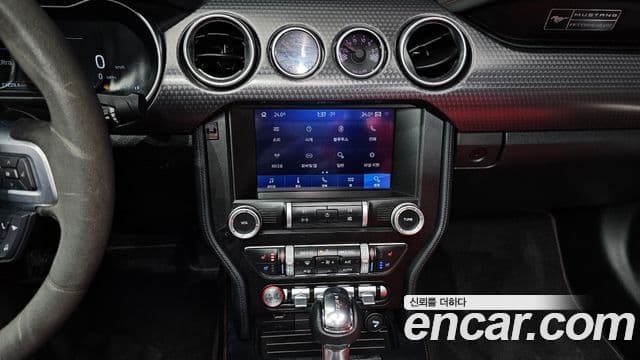 Ford Mustang GT кабриолет, 2020 14