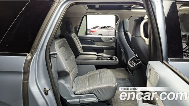 Lincoln Navigator 4세대 3.5L чёрный Label, 2018 11