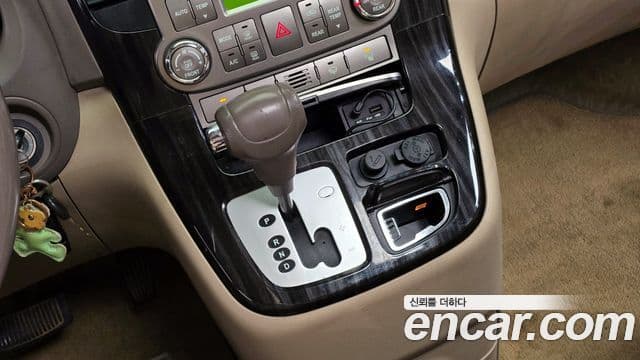 Kia Carnival R Premium, 2014 9