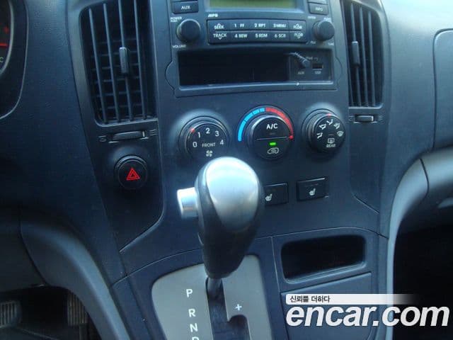 Hyundai Grand Starex CVX Deluxe, 2014 9