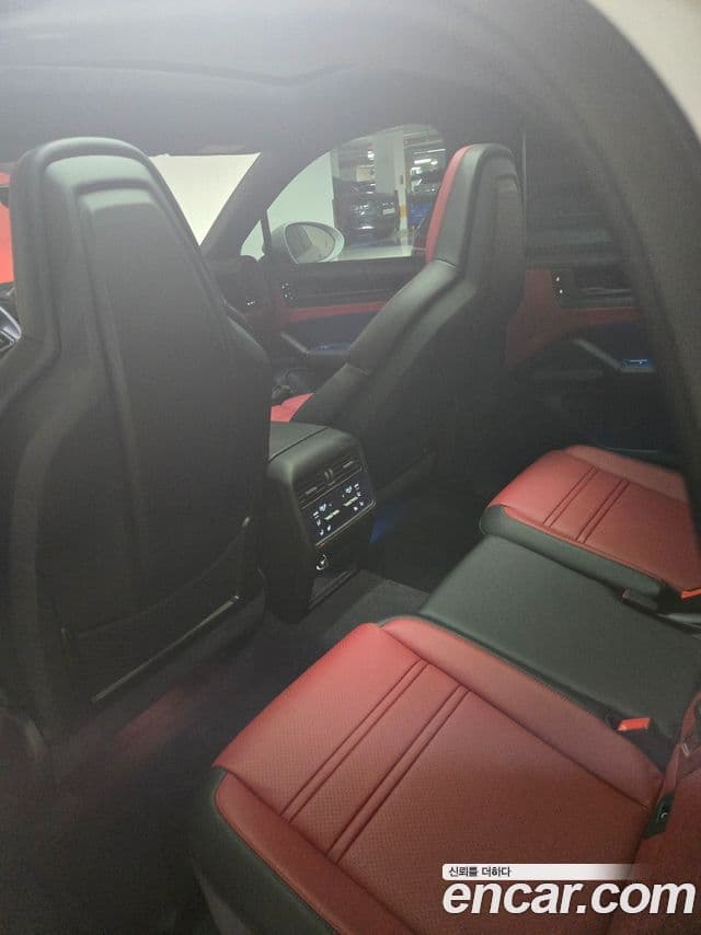 Porsche Cayenne (PO536) 4.0 GTS купе, 2025 12