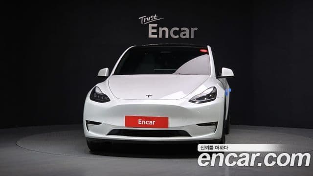Tesla модель Y Long Range AWD, 2023 3